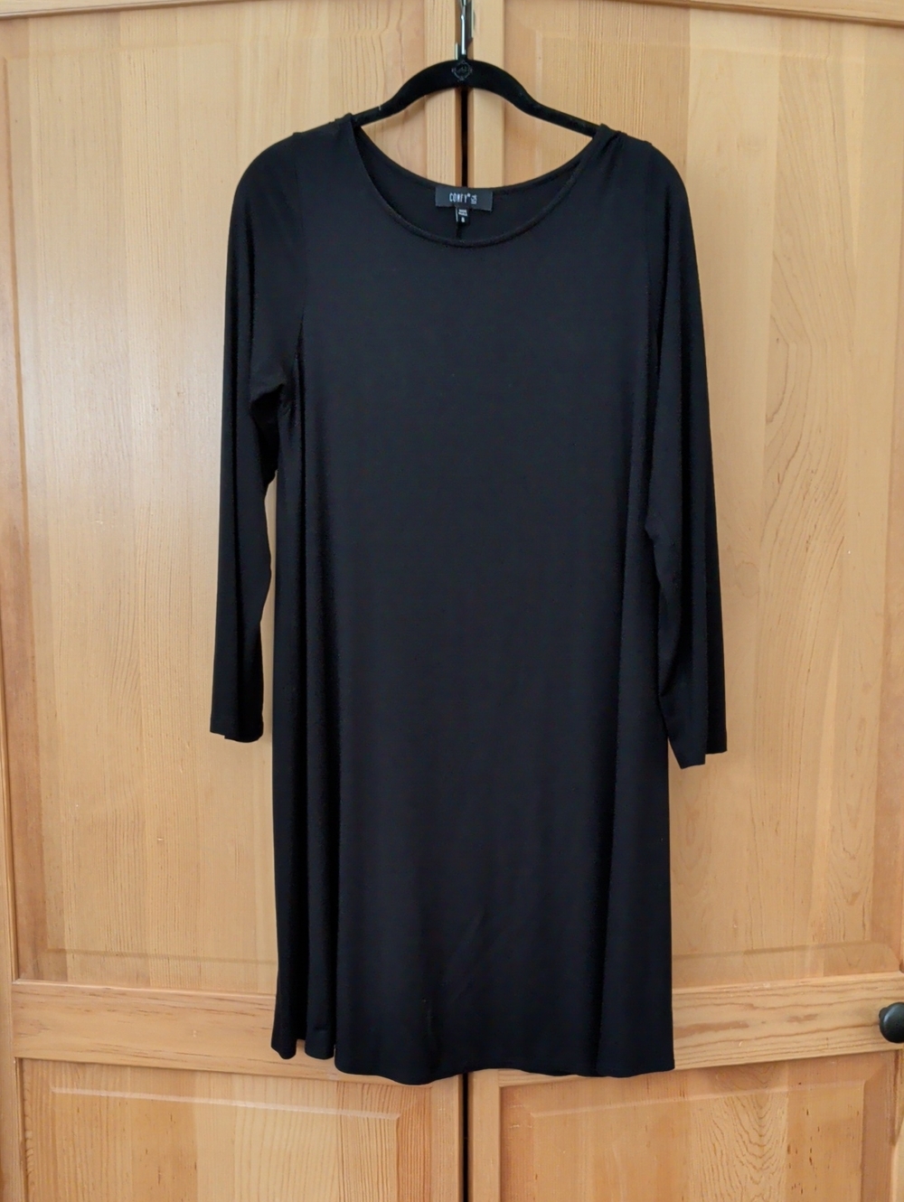 Comfy USA Black Long-Sleeve Shift Dress
